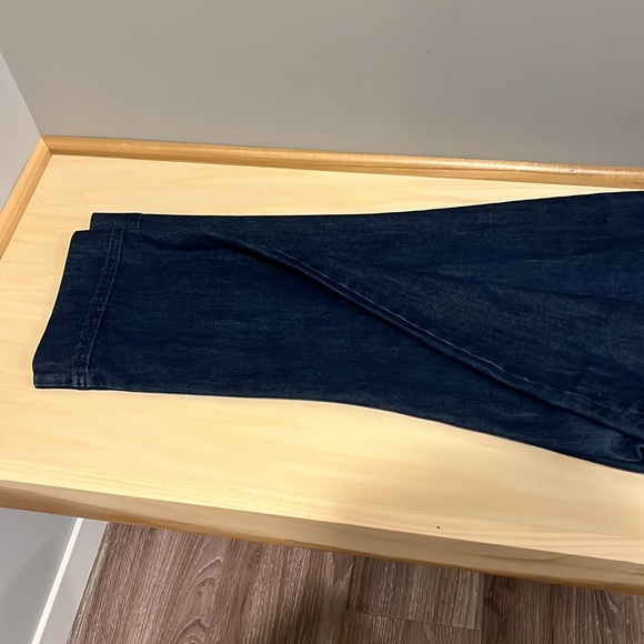 Lands End Jean Capri’s - Picture 9 of 9